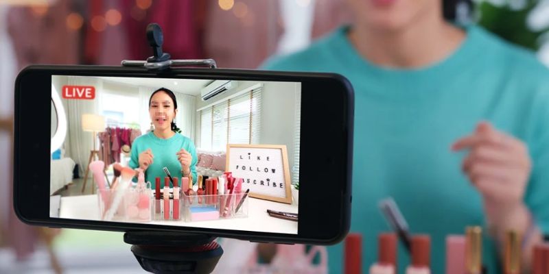 cach-kiem-tien-tren-threads-livestream